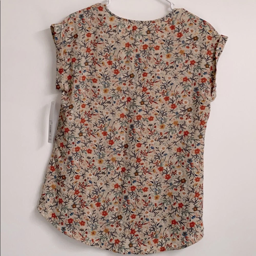 Flower Blouse - Picture 4 of 4